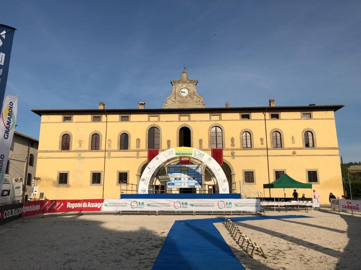 Alla Locanda Del Cinquecento Castrocaro Terme Exteriör bild